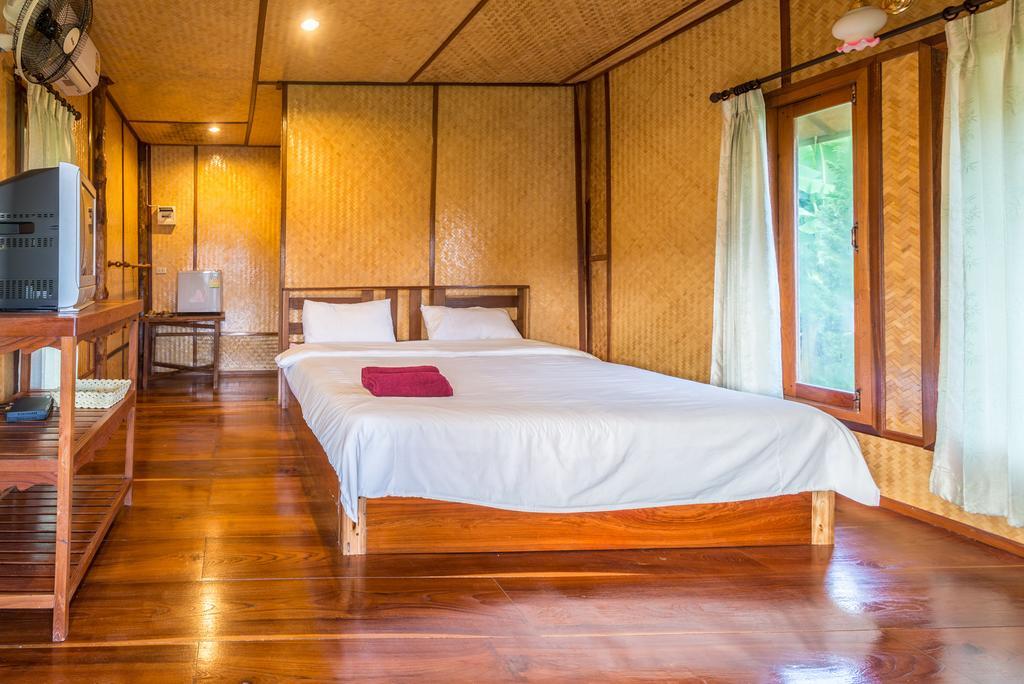 بيت شباب Happy House Backpackers باي المظهر الخارجي الصورة