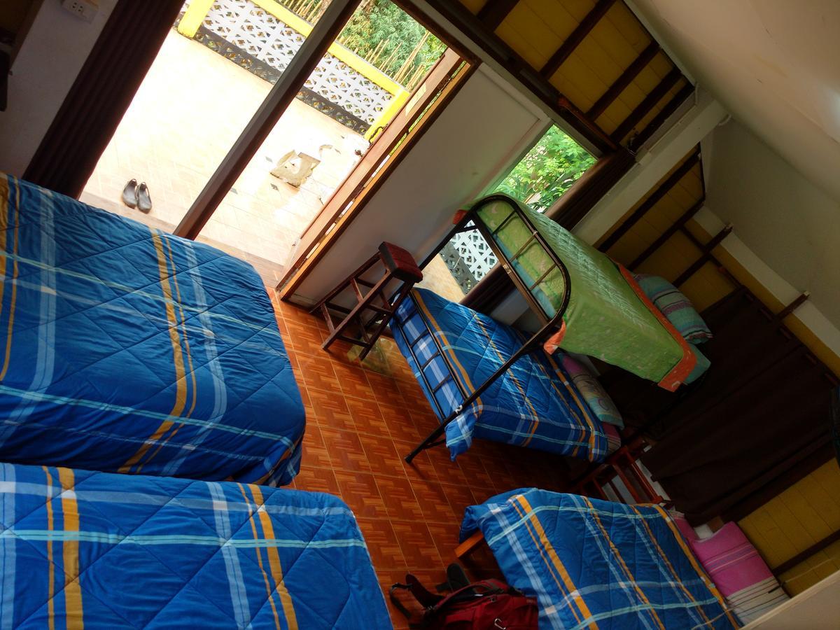 بيت شباب Happy House Backpackers باي المظهر الخارجي الصورة