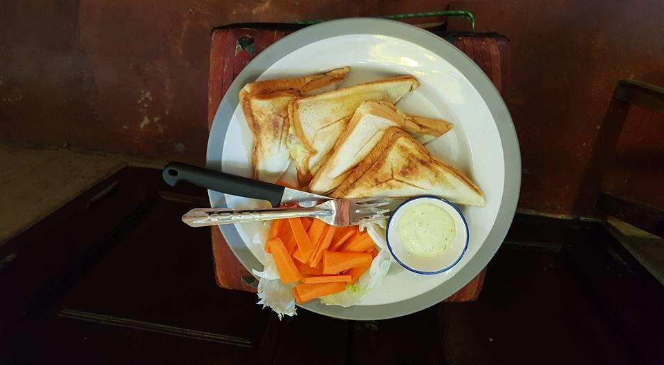بيت شباب Happy House Backpackers باي المظهر الخارجي الصورة