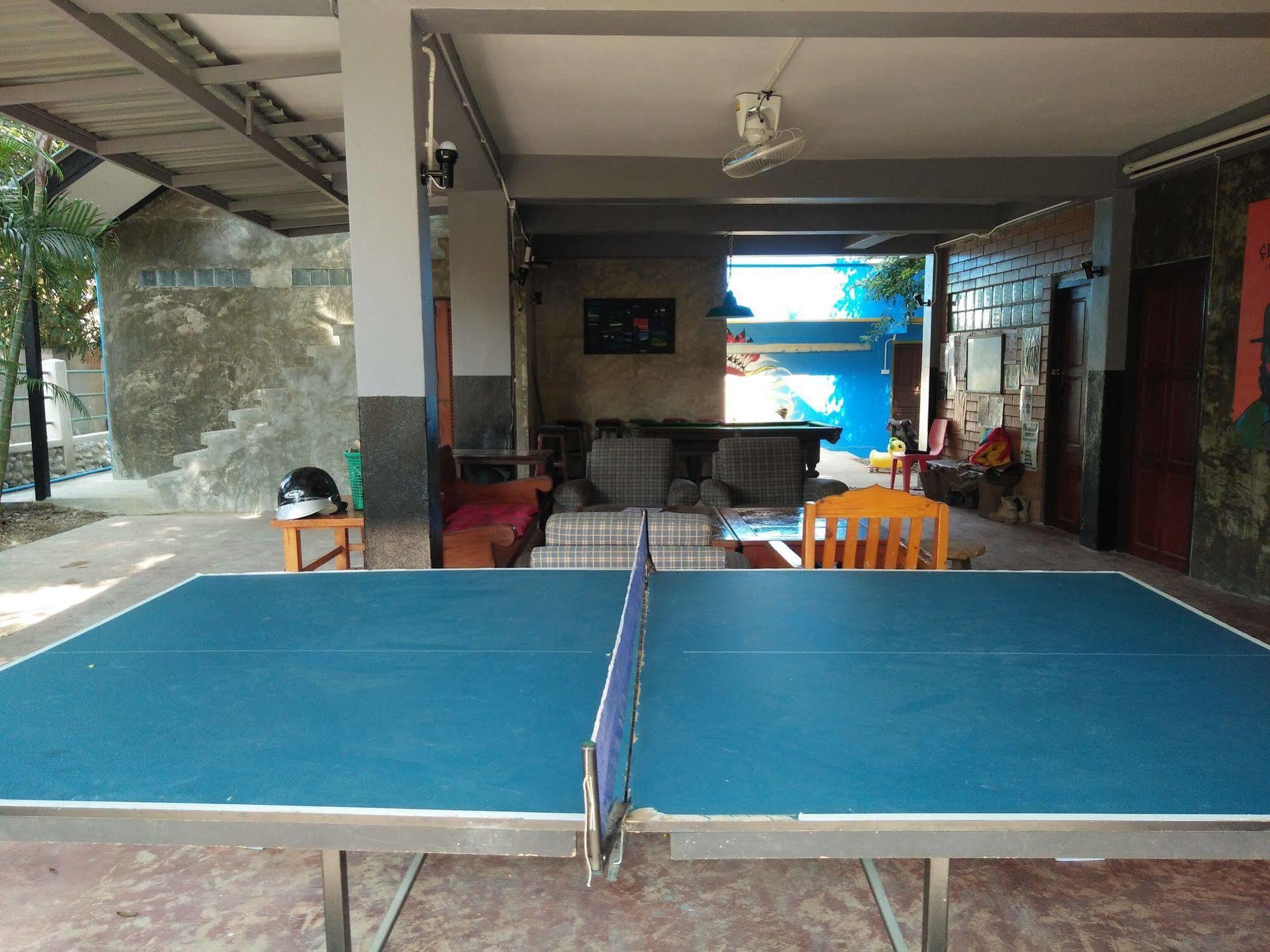 بيت شباب Happy House Backpackers باي المظهر الخارجي الصورة