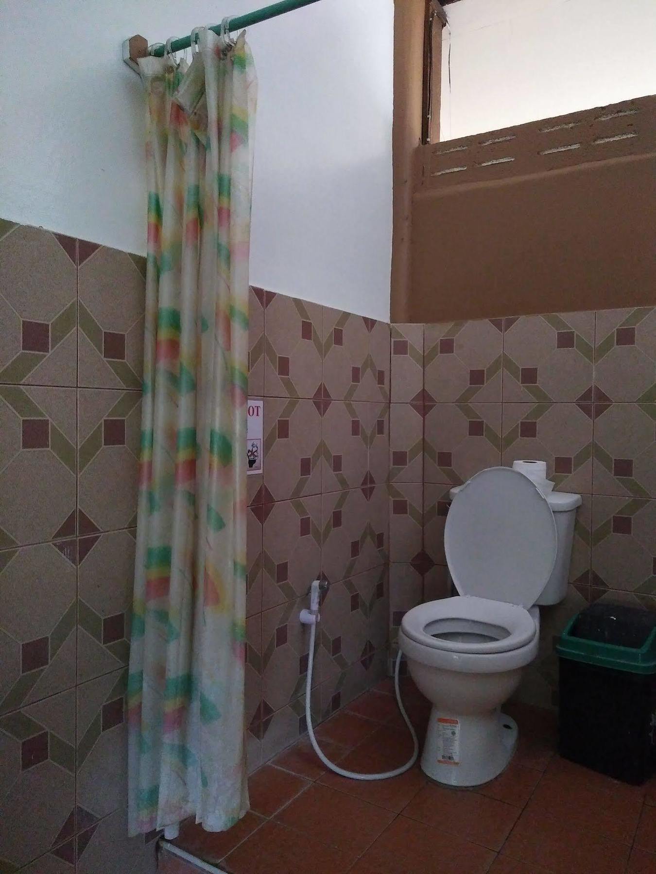 بيت شباب Happy House Backpackers باي المظهر الخارجي الصورة